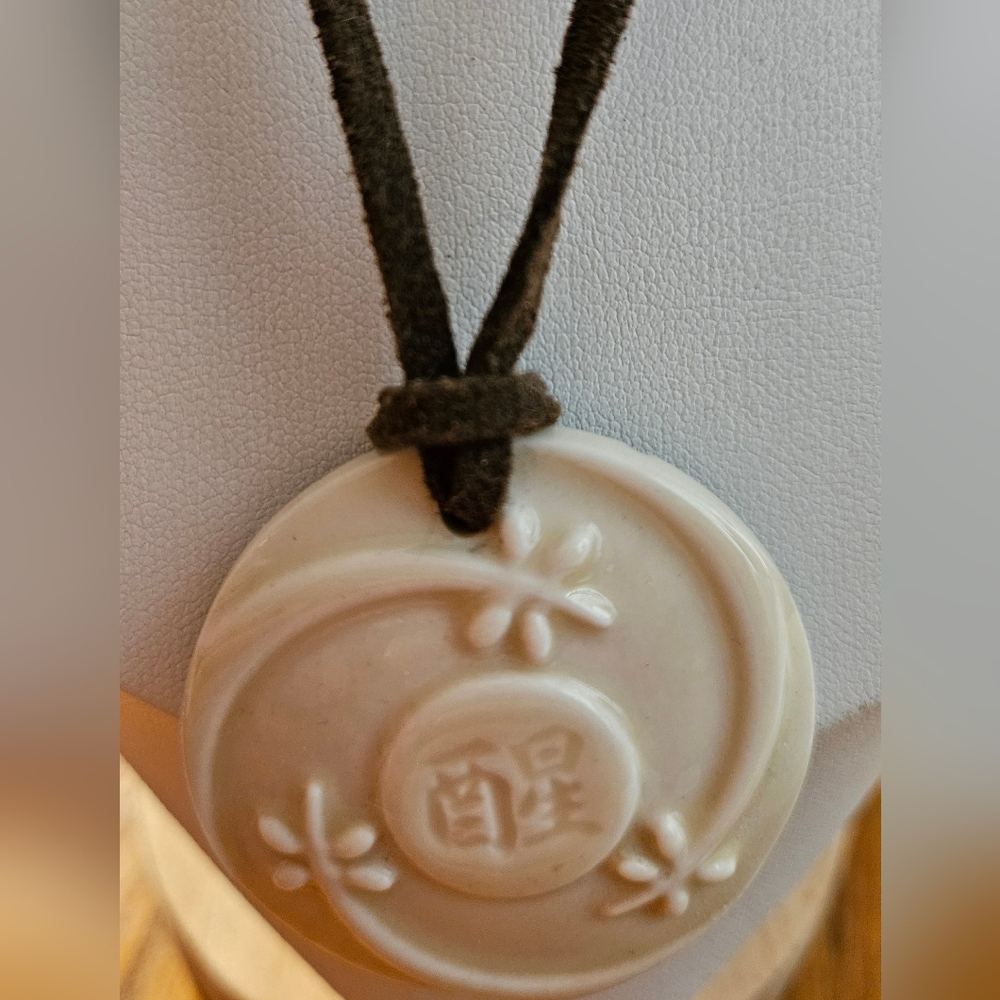 Carved White Ceramic Pendant Necklace Choose One With Which Chain You Want - Picture 5 of 16